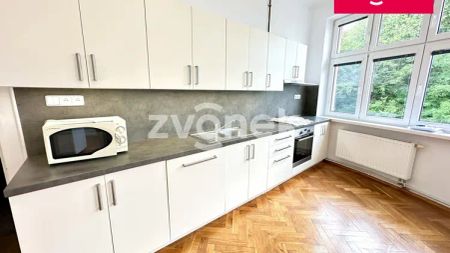 Pronájem bytu 3+1 v centru Zlína, ul. Soudní ( Náměstí Míru ) - Photo 3