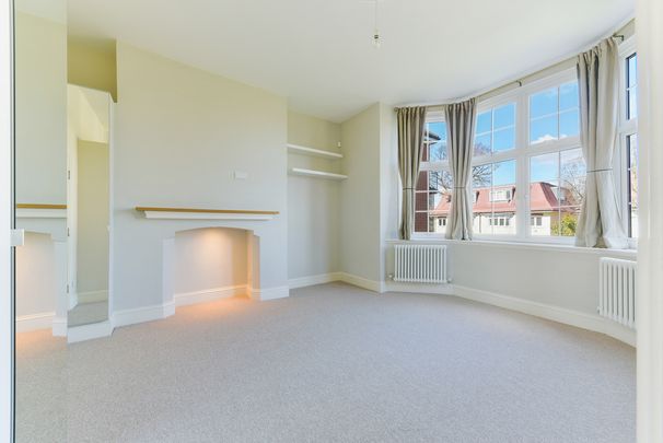 Augustus Road, SW19, London - Photo 1