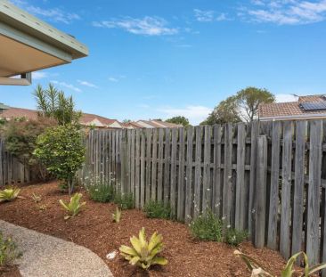 “PEACEFUL LIVING IN GATED COMPLEX | LAWN MAINTENANCE INCL.” - Photo 5