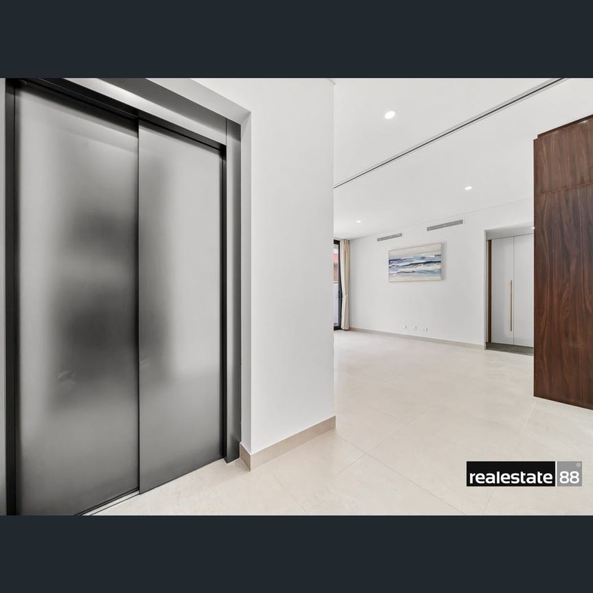 2/18 Webster Street, Nedlands, WA 6009 - Photo 1