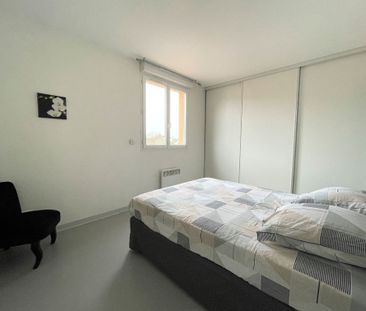 Location Appartement 2 pièces 43m² - Photo 2