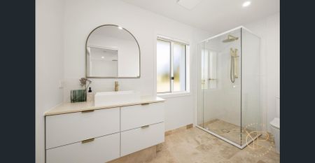 Modern Coastal Living in the Heart of Maroochydore - Photo 2