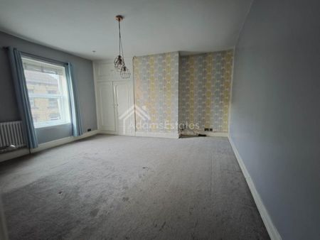 2 bedroom end of terrace house to rent - Photo 5