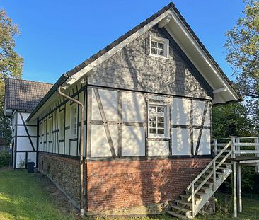 Exklusives Wohn- und Geschäftshaus in ruhiger Stadtrandlage von Waldbröl! - Foto 2