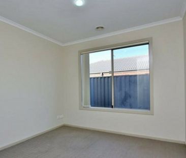 20 Billabong Crescent, Tarneit VIC, Belconnen - Photo 6