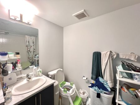 For Lease - 82 William Shearn Crescent, Markham, Ontario - Photo 3