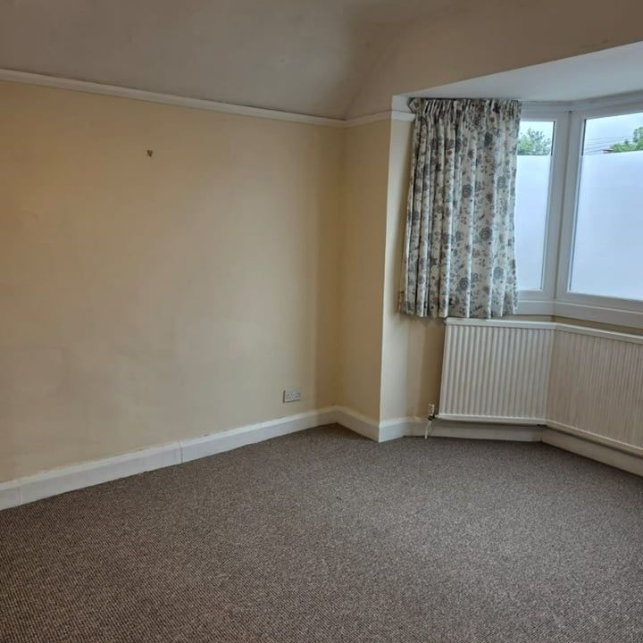4 Bed Semi-Detached House, Birmingham, B14 - Photo 1