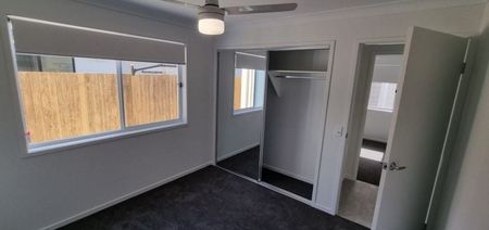 Modern Four-Bedroom Home in Holmview - Photo 3