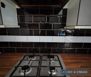 1 bedroom in a house share to rent - Photo 6