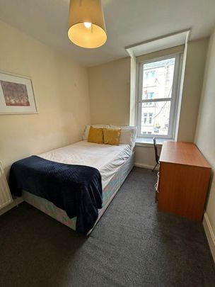 2 bedroom property to rent - Photo 1