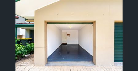 Spacious 3-Bedroom Rental with Garage in Quiet Neighborhood - Photo 3