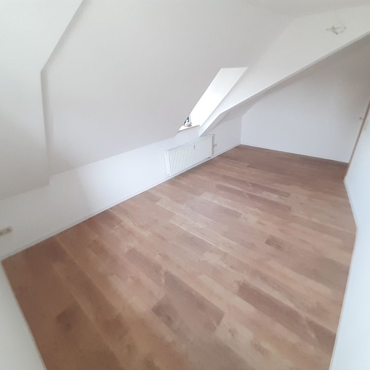 Traumwohnung unter dem Dach, komplett renoviert - Photo 1