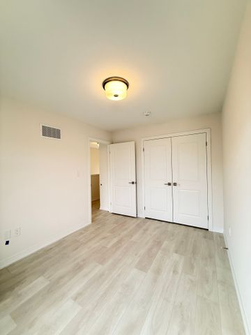 For Lease - 660 Colborne Street Unit# 140, Brantford, Ontario - Photo 2