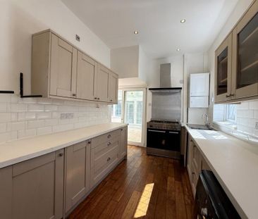 6 Bedroom End Terrace Available Arranging tenancy - Photo 6
