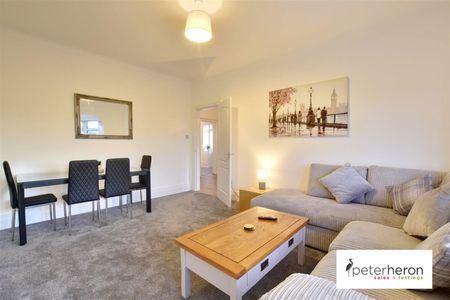 Brentwood Gardens, Tunstall, Sunderland, Tyne & Wear, SR3 1NE - Photo 3