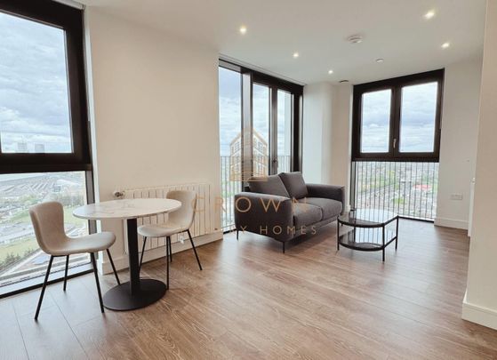Menara Point, TwelveTrees Park - Photo 1