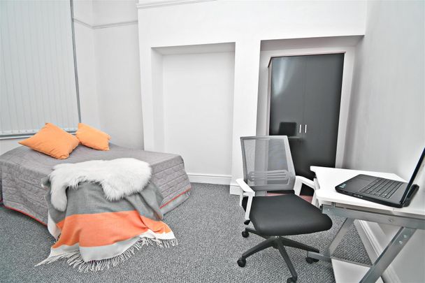 1 bed house share to rent in Christian Road, Preston, PR1 - Photo 1