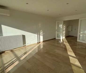 Location Appartement 3 pièces CANNES 06400 - Photo 2