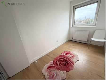 3 bedroom flat to rent - Photo 3