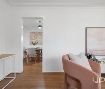 3 BEDROOM FAMILY HOME IN CENTRAL MELTON - Photo 4