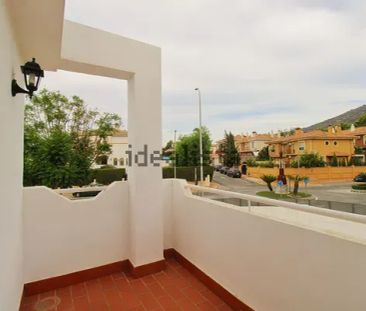 Alquiler de chalet adosado en Centro - Photo 6