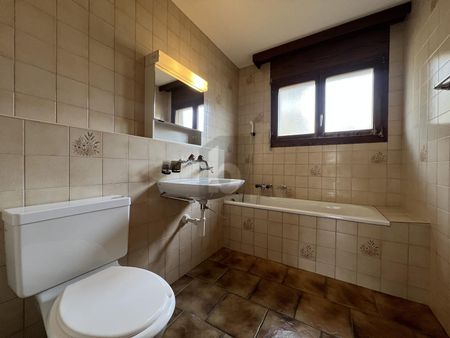 APARTMENT PRATIQUE ET LUMINEUX À CHEVENEZ - Photo 4