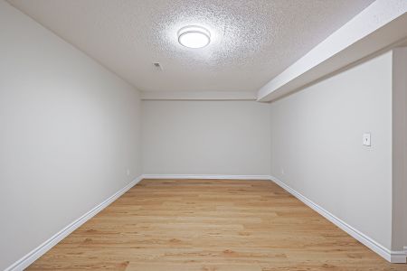 For Lease - 560 Waverly Street Unit# 25, Oshawa, Ontario - Photo 2