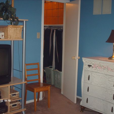 masterbedroom/ensuite bath - Photo 3