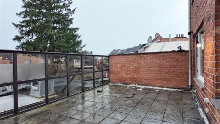 Gerenoveerd appartement in centrum met ruim terras - Photo 5