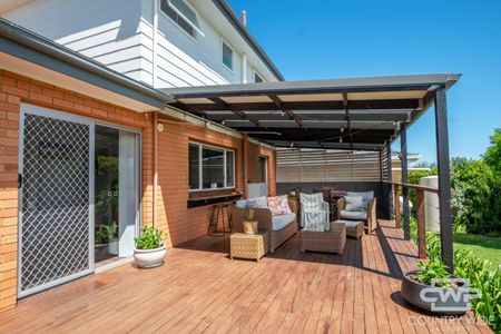 4 Bedroom, 2 Bathroom Home In a quiet area of town for Rent! - Photo 5