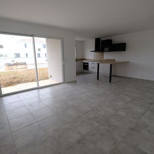 House - Photo 2