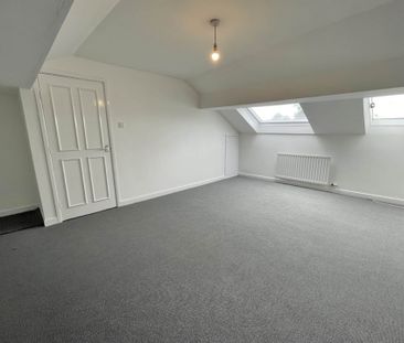 Oldham Road, Royton - Photo 1