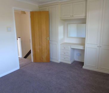 2 bedroom semi-detached house to rent - Photo 3