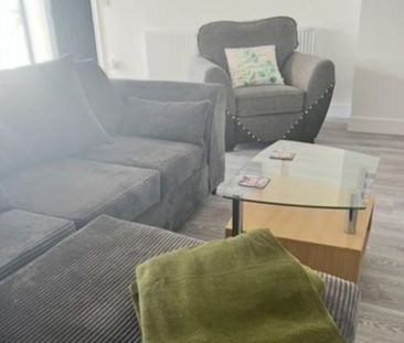 3 bedroom apartment to rent - Photo 1