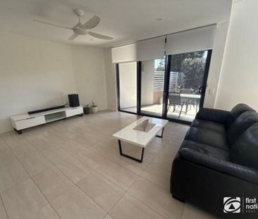 Furnished 4 bedroom townhouse close to Jetty Precinct - Photo 1