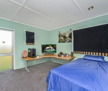 4 Bedroom house in Silverdale - Photo 3