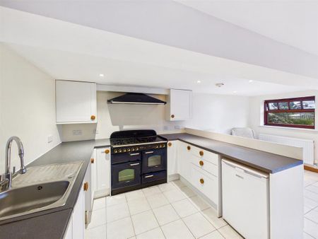 1 bedroom barn conversion to rent - Photo 5