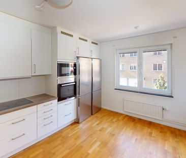 Nyforsgatan, Eskilstuna - Photo 2