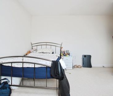 4 bedroom terraced house to rent - Photo 6