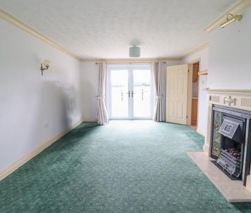 3 bedroom semi-detached house to rent - Photo 5