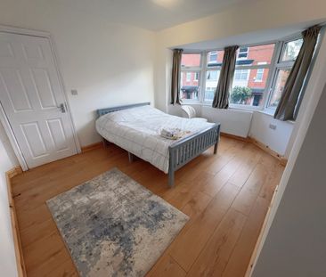 Room in a Shared House, Clarendon Road, M16 - Photo 5
