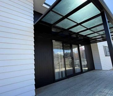 4-BEDROOM HOUSE | MANUREWA - Photo 1