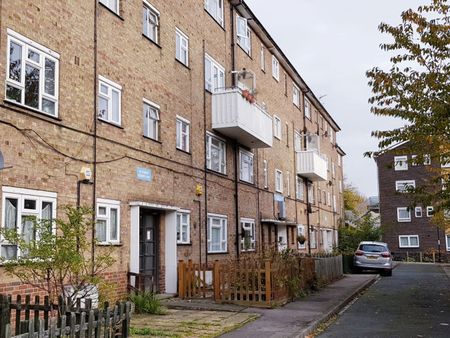 Studio Flat, Stanyhurst, SE23 - Photo 4