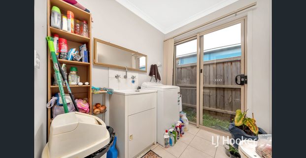 Perfect Family Home in Tarneit's Huntingfield Estate! - Photo 1