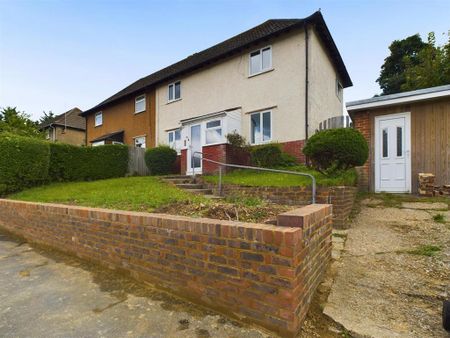 7 bedroom semi-detached house to rent - Photo 2