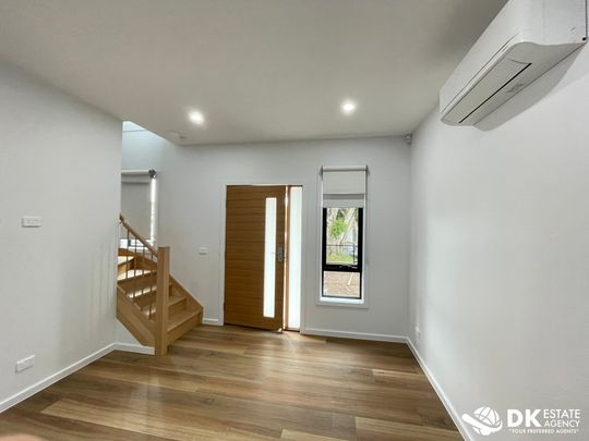 Stunning Townhouse in Albion - Photo 1