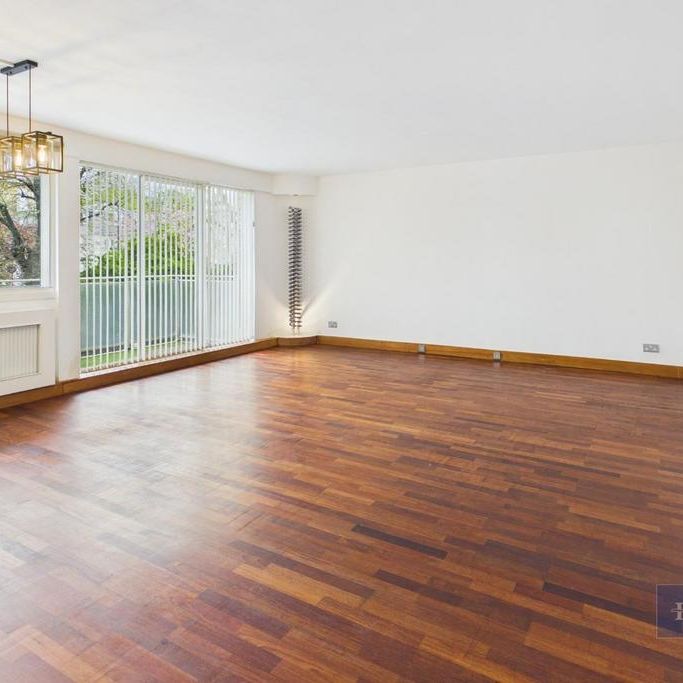3 bedroom flat to rent - Photo 1