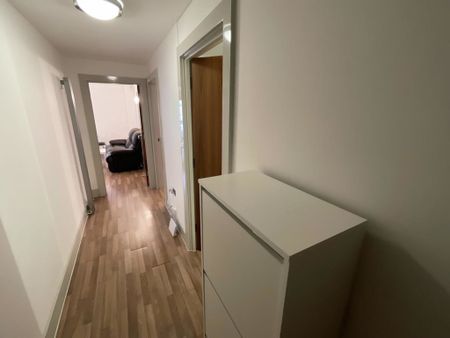 1 bedroom to let - Photo 2