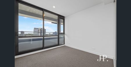 Stylish Higher Level TWO- Bedroom Apartment in Prime Box Hill Location - Photo 4