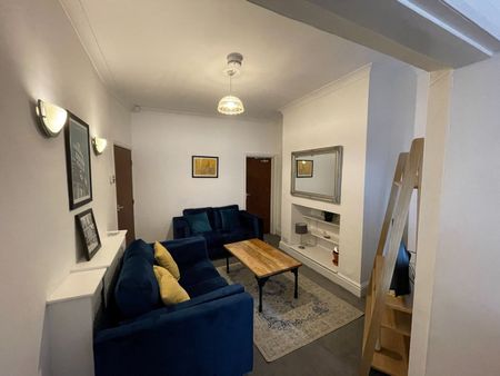 4 Bed Terraced House, Langley Road, M14 - Photo 2